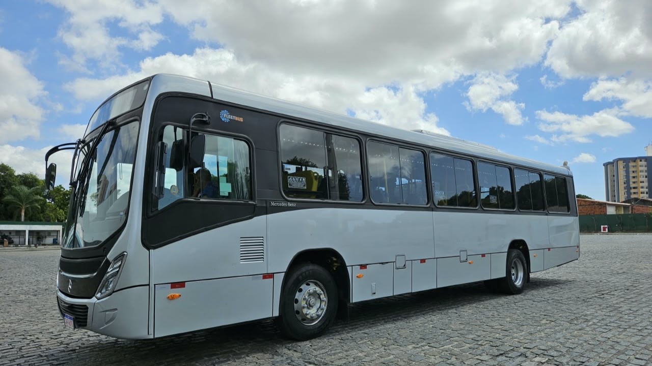 ônibus cinza